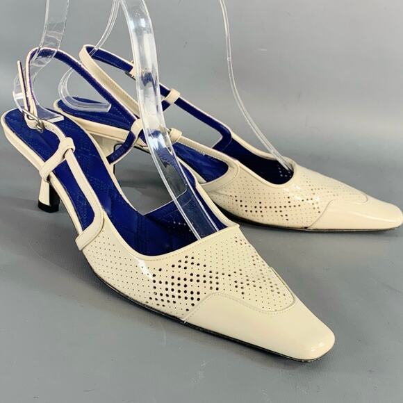 Burberry Shoes - BURBERRY Size 7 Cream Patent Leather Perforated Kitten Heel Slingback Sandals